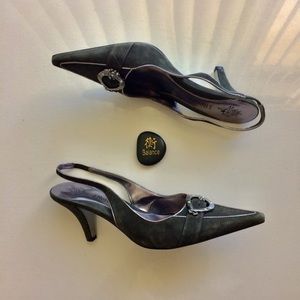 J Renee Shoes - J Renee Heels Green With Silver Accents Size 10 J Renee Shoes - J Renee Heels Green With Silver Accents Size 10